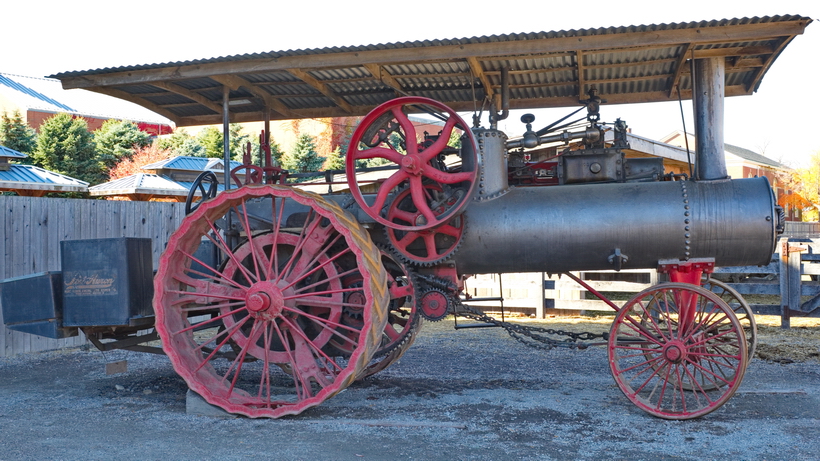 Port Huron traction engine, ran from farm to farm to assist with farm harvest equipement prior to tractors being built.