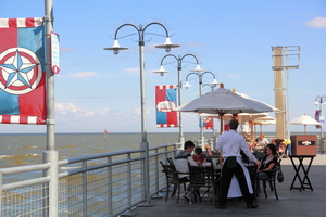 Sidewalk restaurants at Keemah Boardwalk, TX