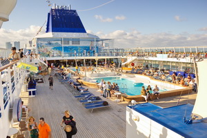 Pool and buffet deck open for business while in port on Norwegian Sky